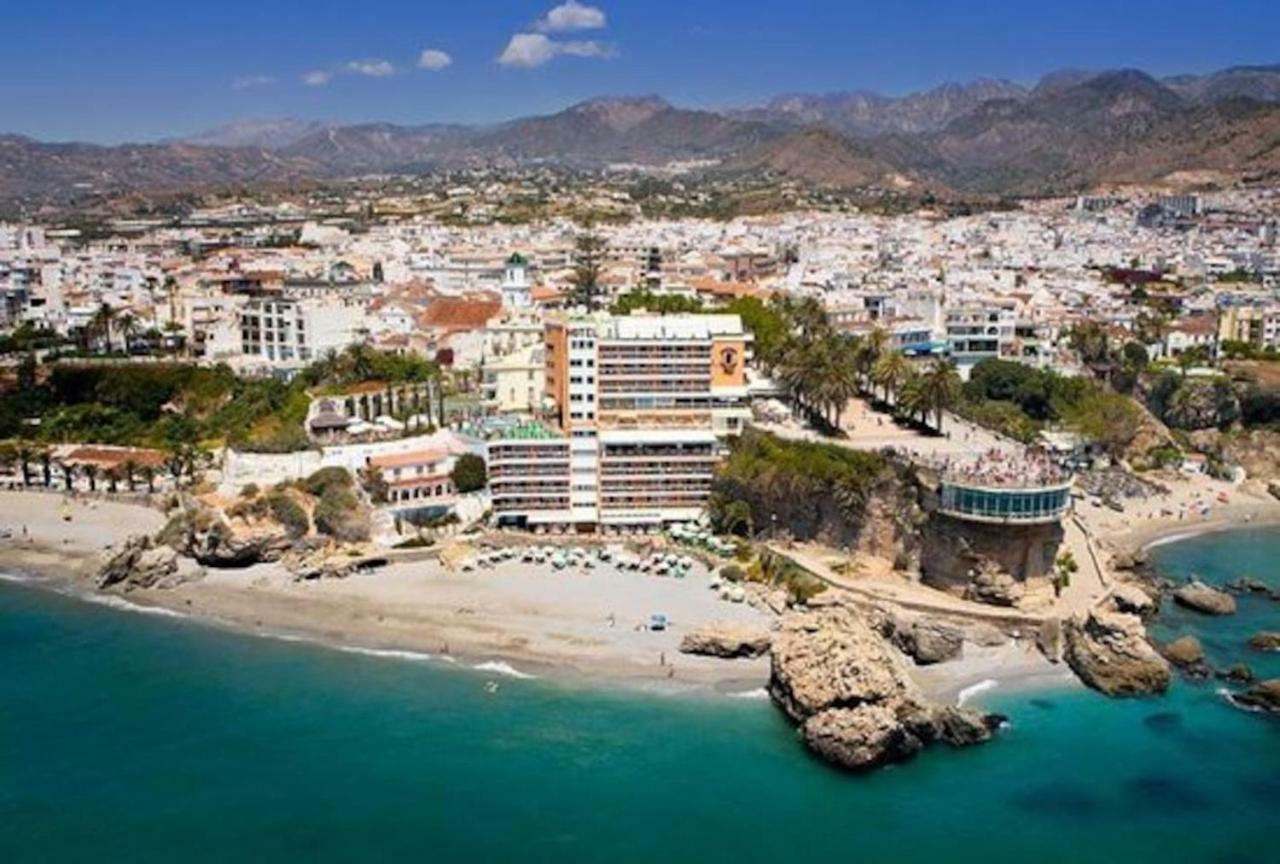 Neptuno Torrecilla Beach Nerja Exterior photo